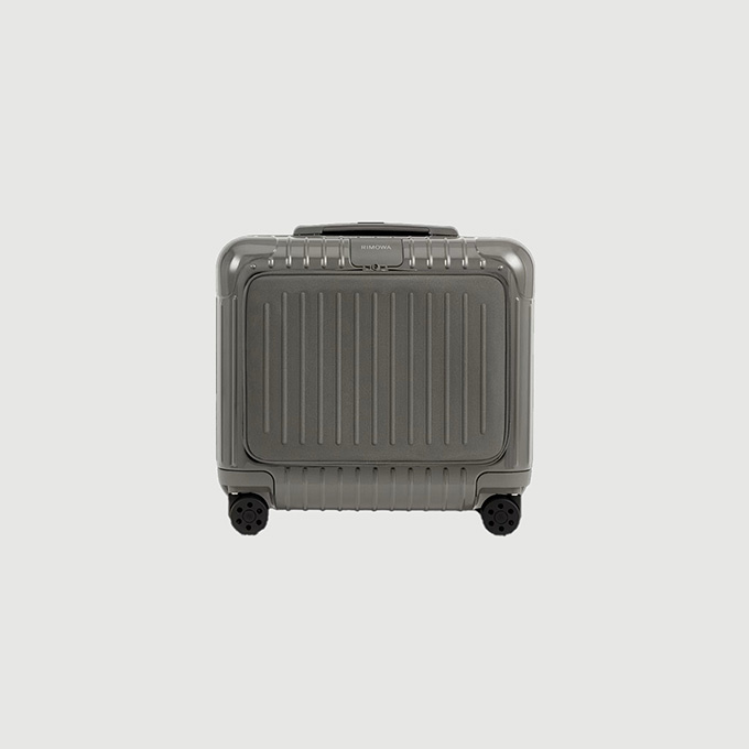 rimowa essential sleeve compact suitcase